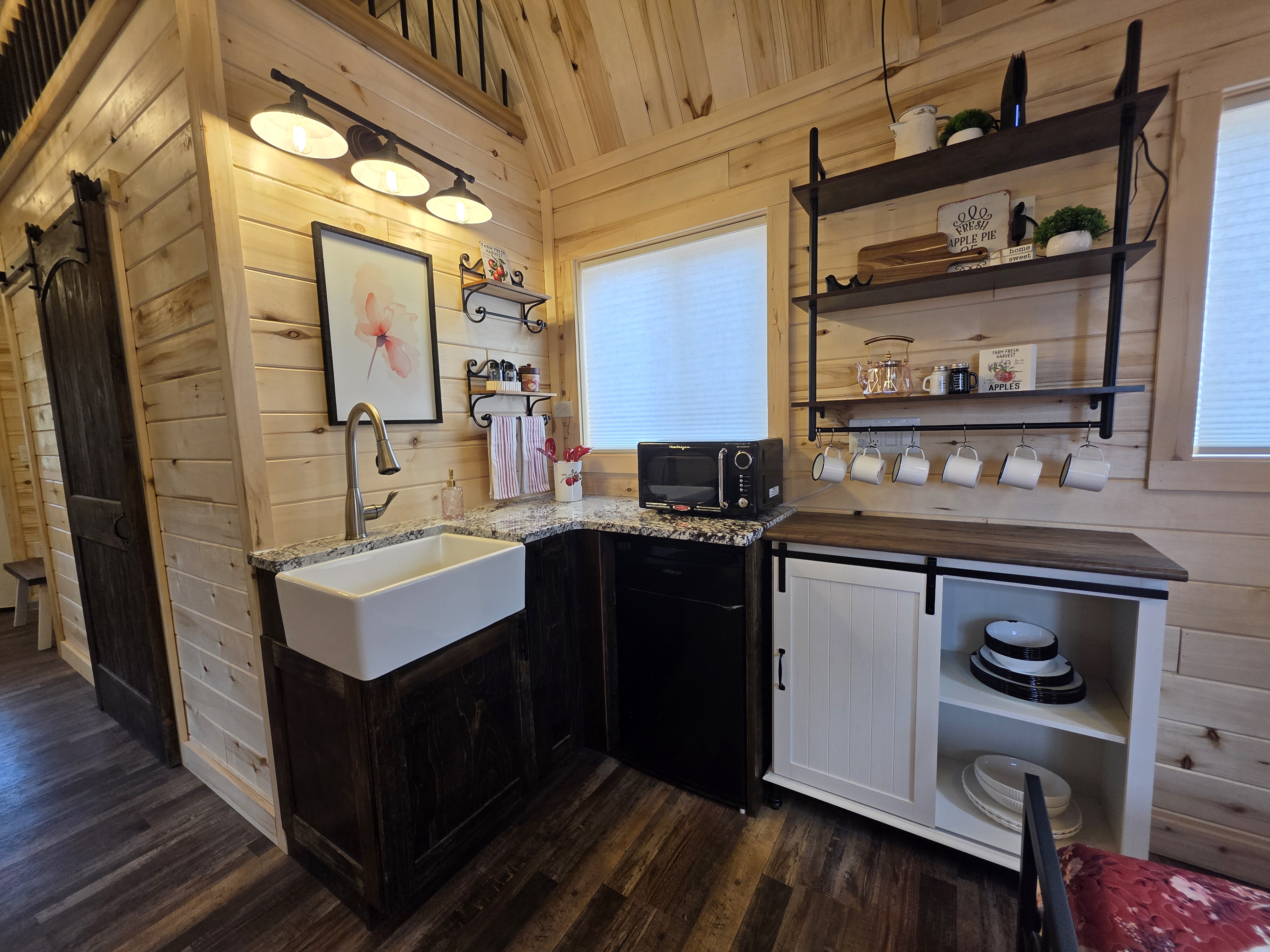 Kitchenette second angle Apple Blossom Cabin
