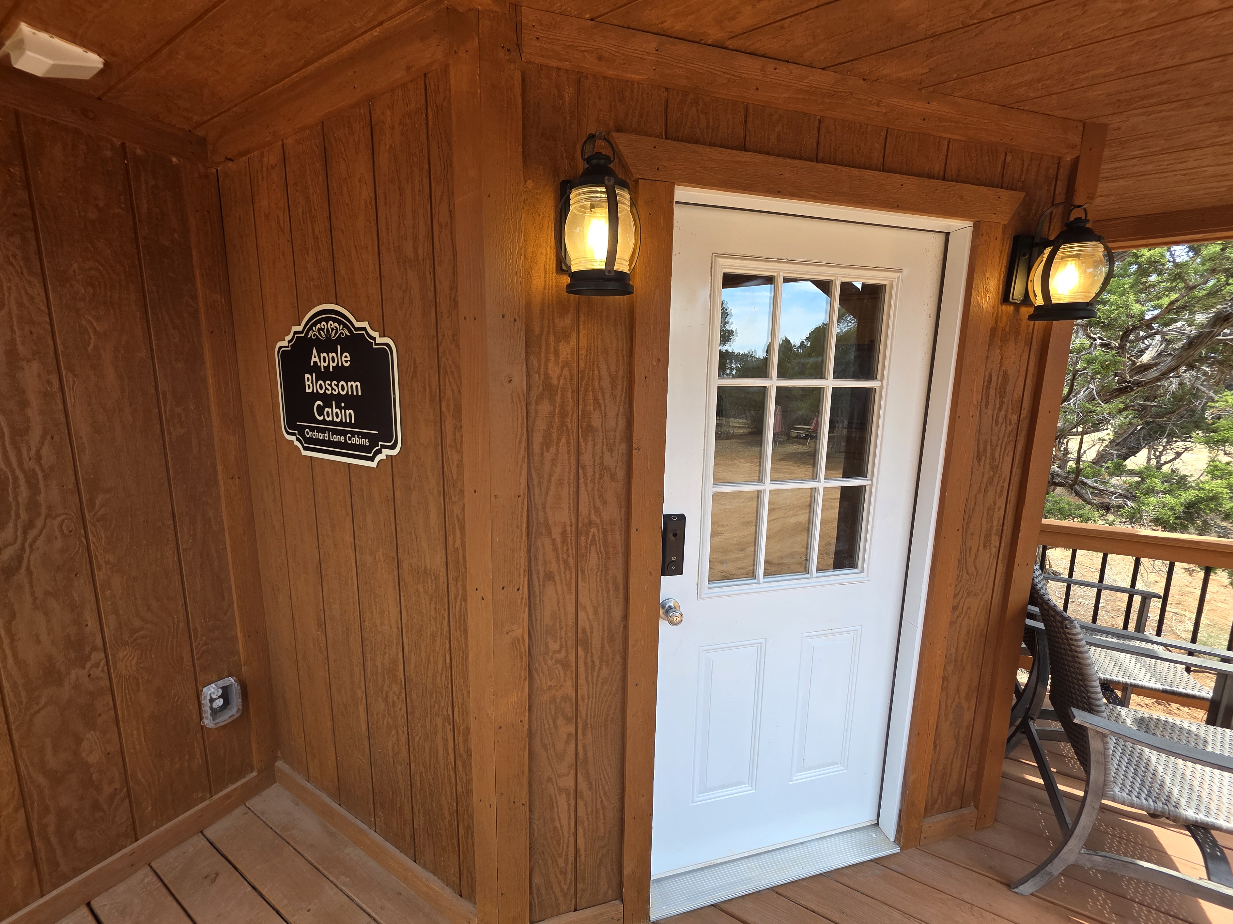 Entry door of Apple Blossom Cabin