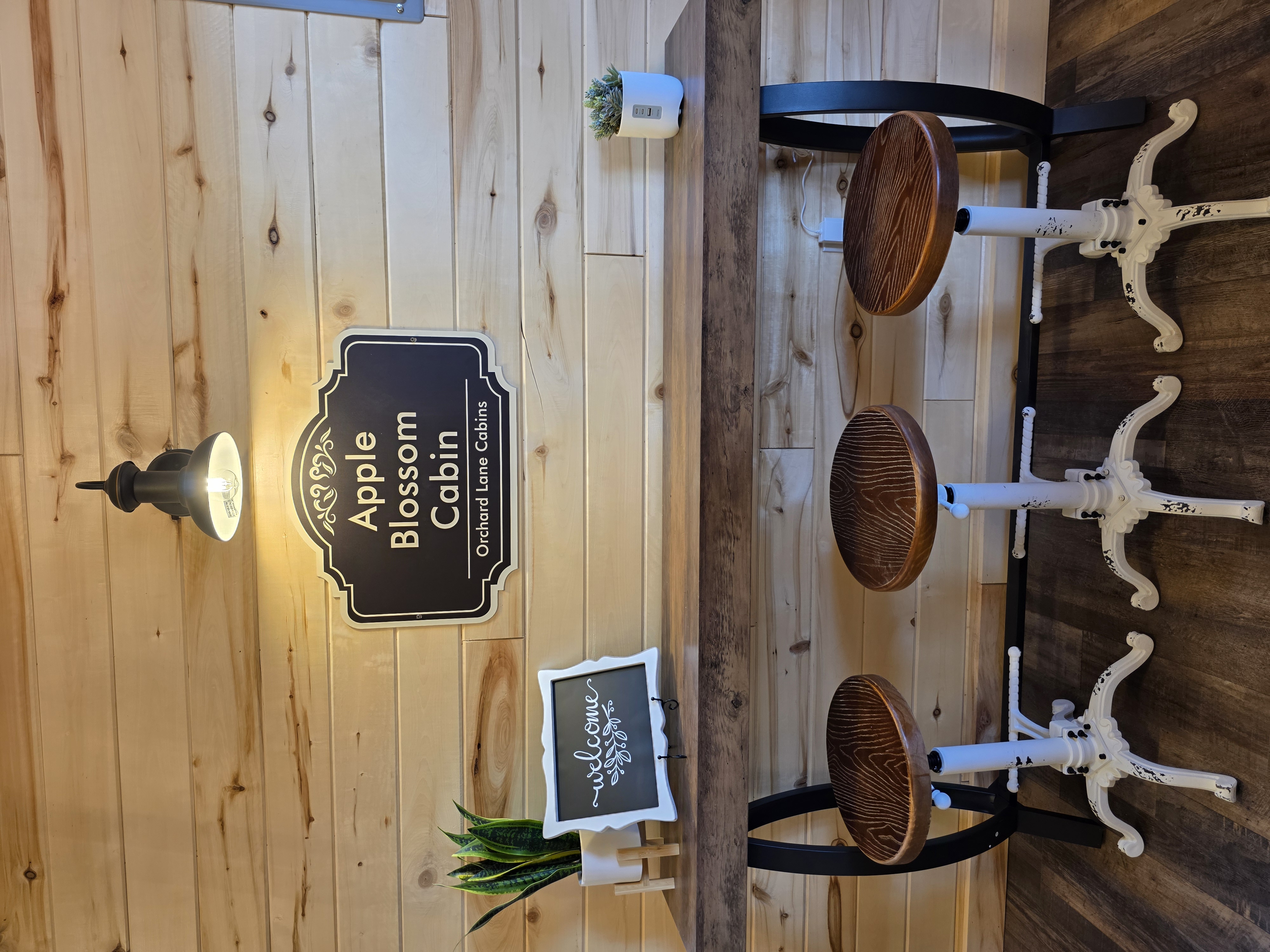 Welcome table in Apple Blossom Cabin